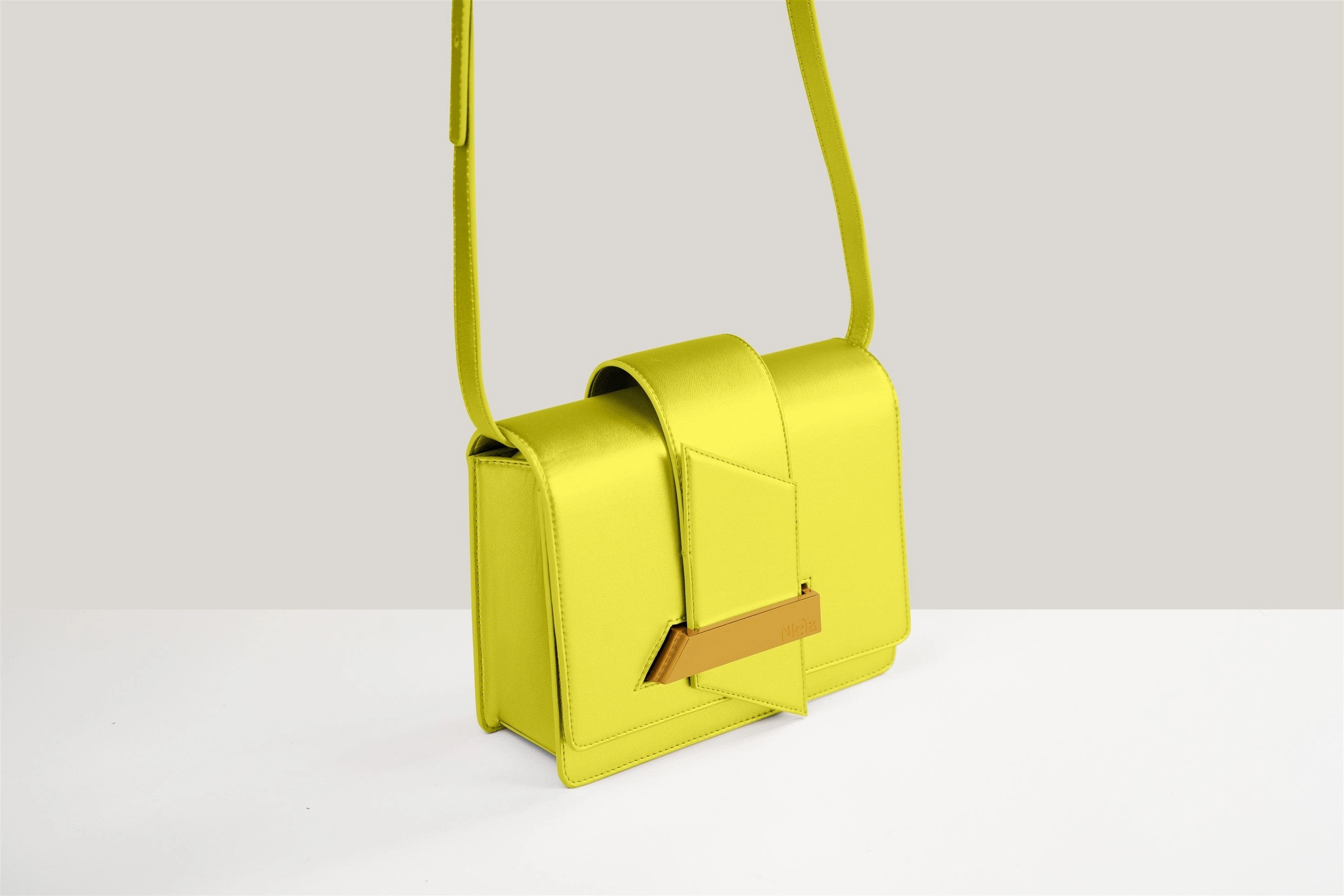 Nora Apple Leather Vegan Crossbody Bag | Zest