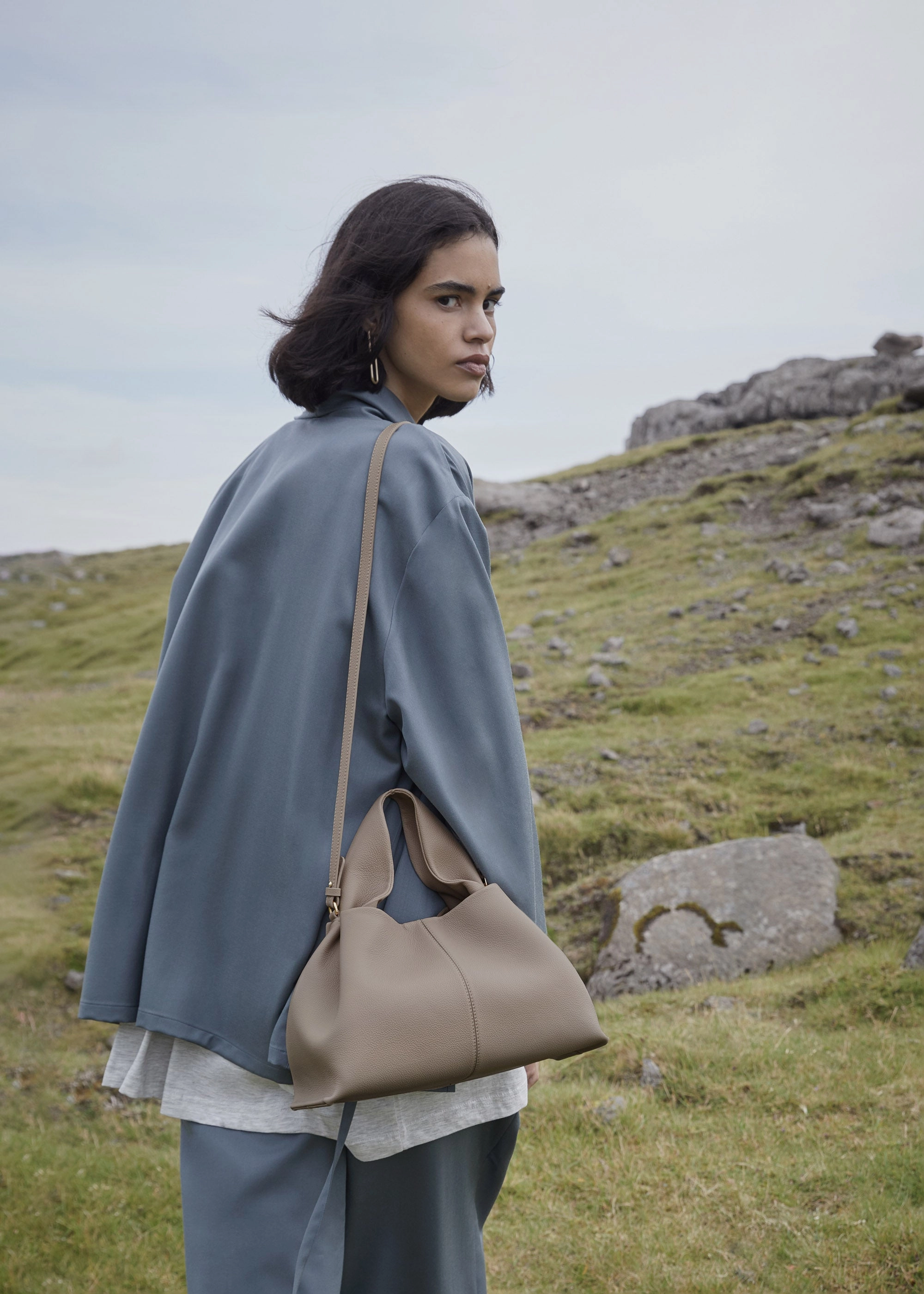 Numro Neuf - Textured Taupe