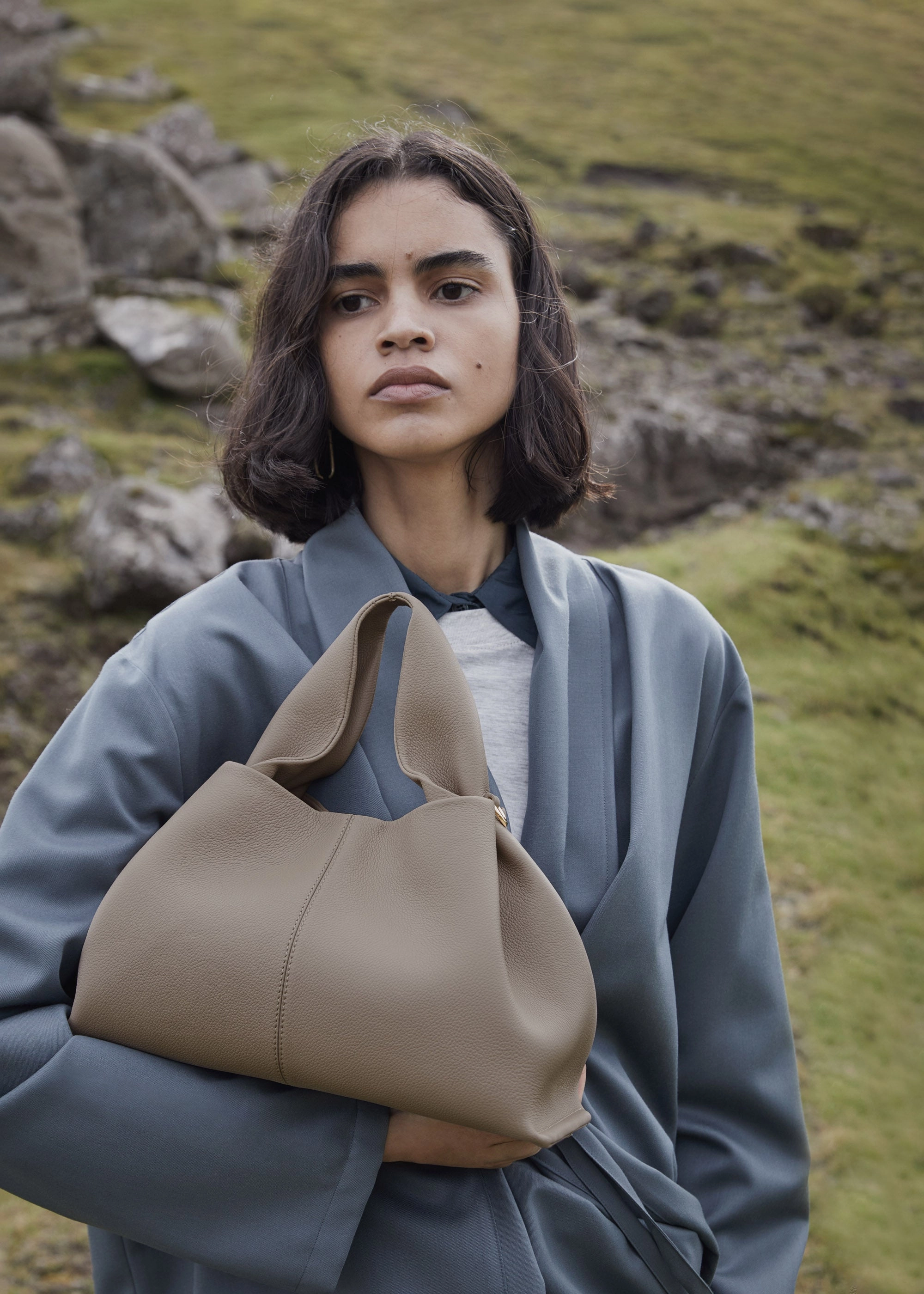 Numro Neuf - Textured Taupe