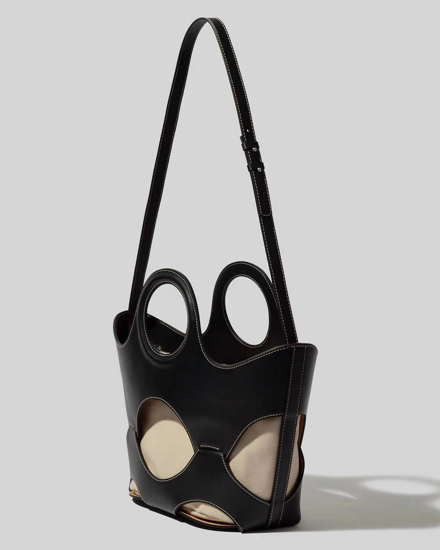 Onada Tote Bag In Black