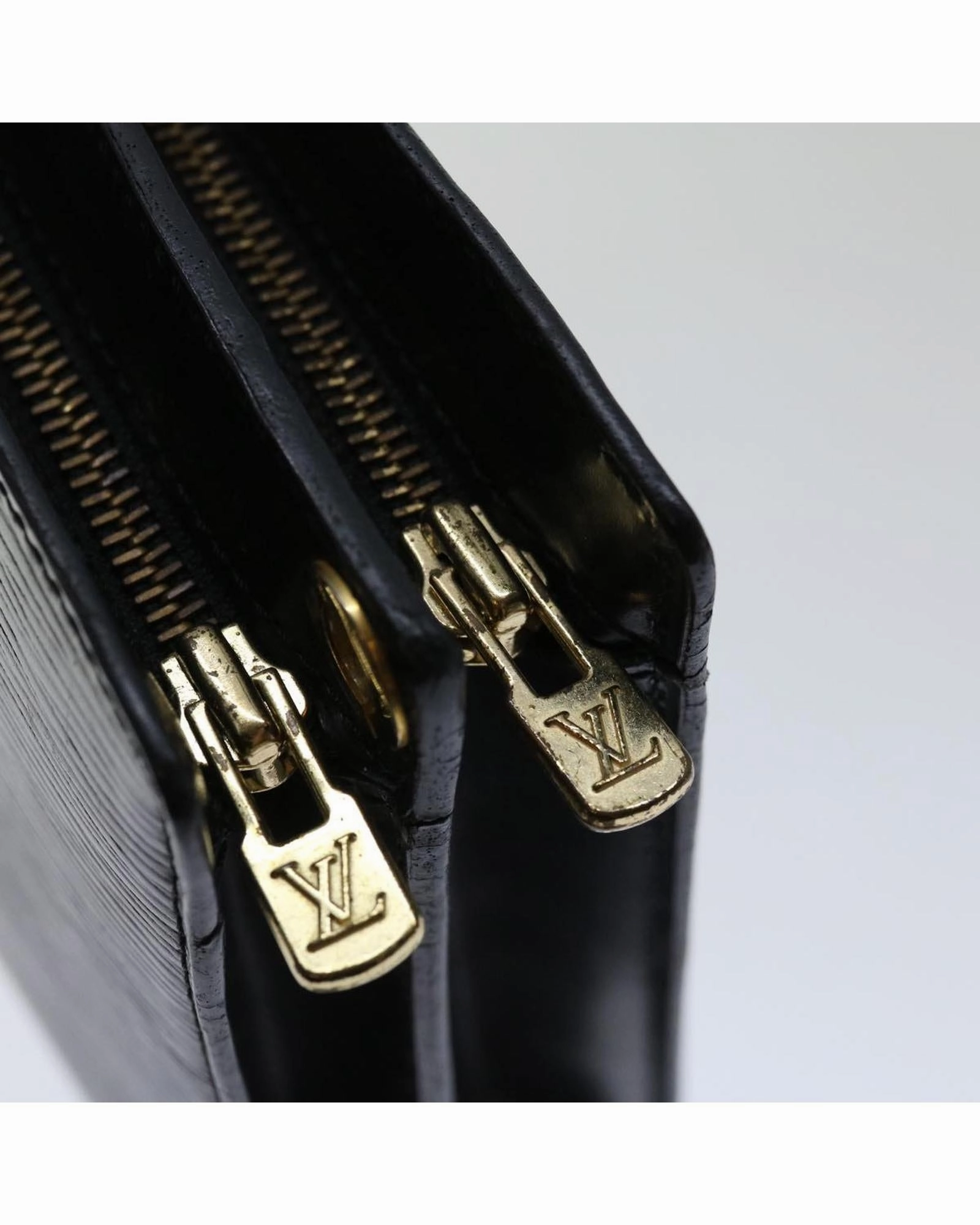 Pochette Epi Leather Shoulder Bag