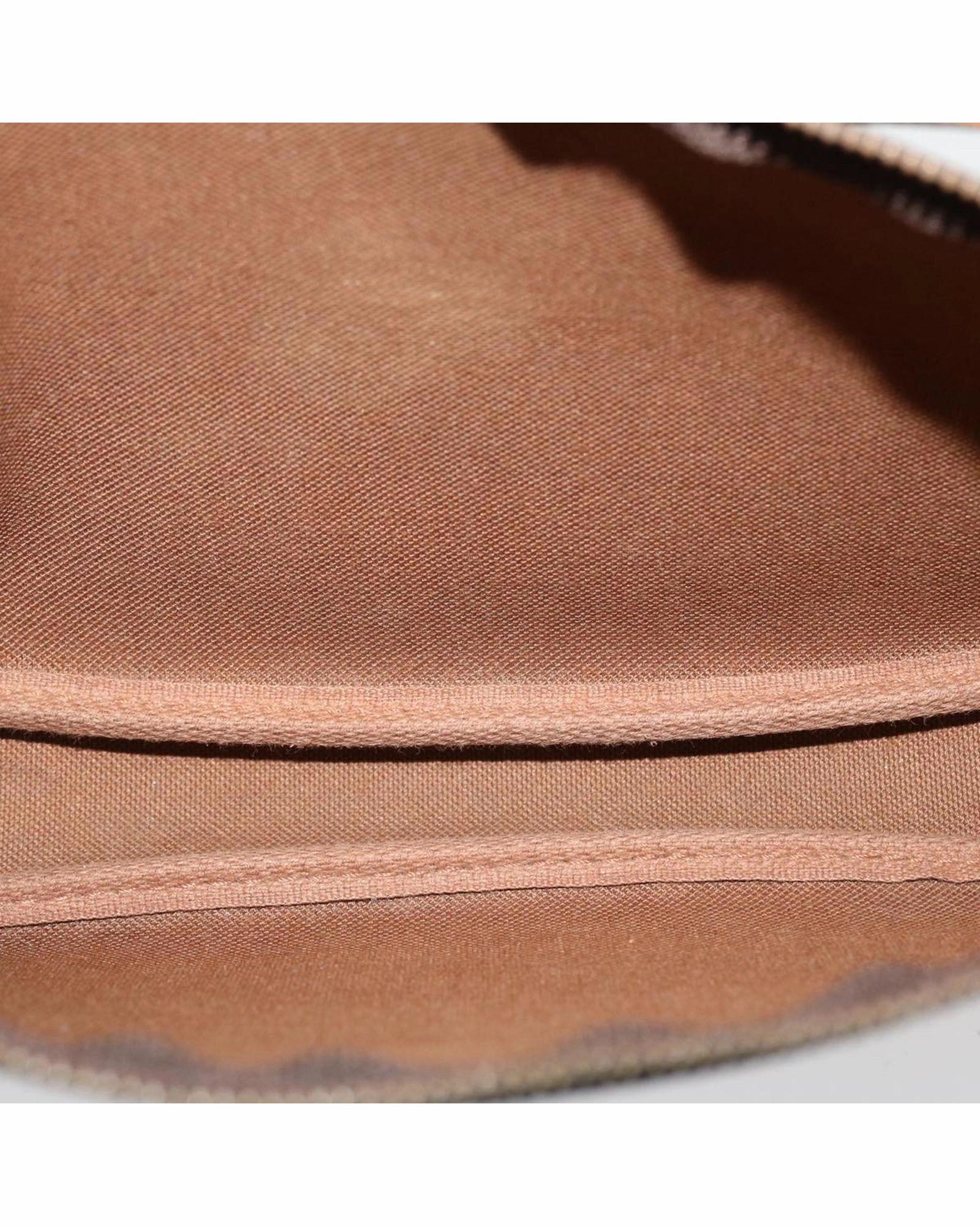 Pochette Graffiti Shoulder Bag