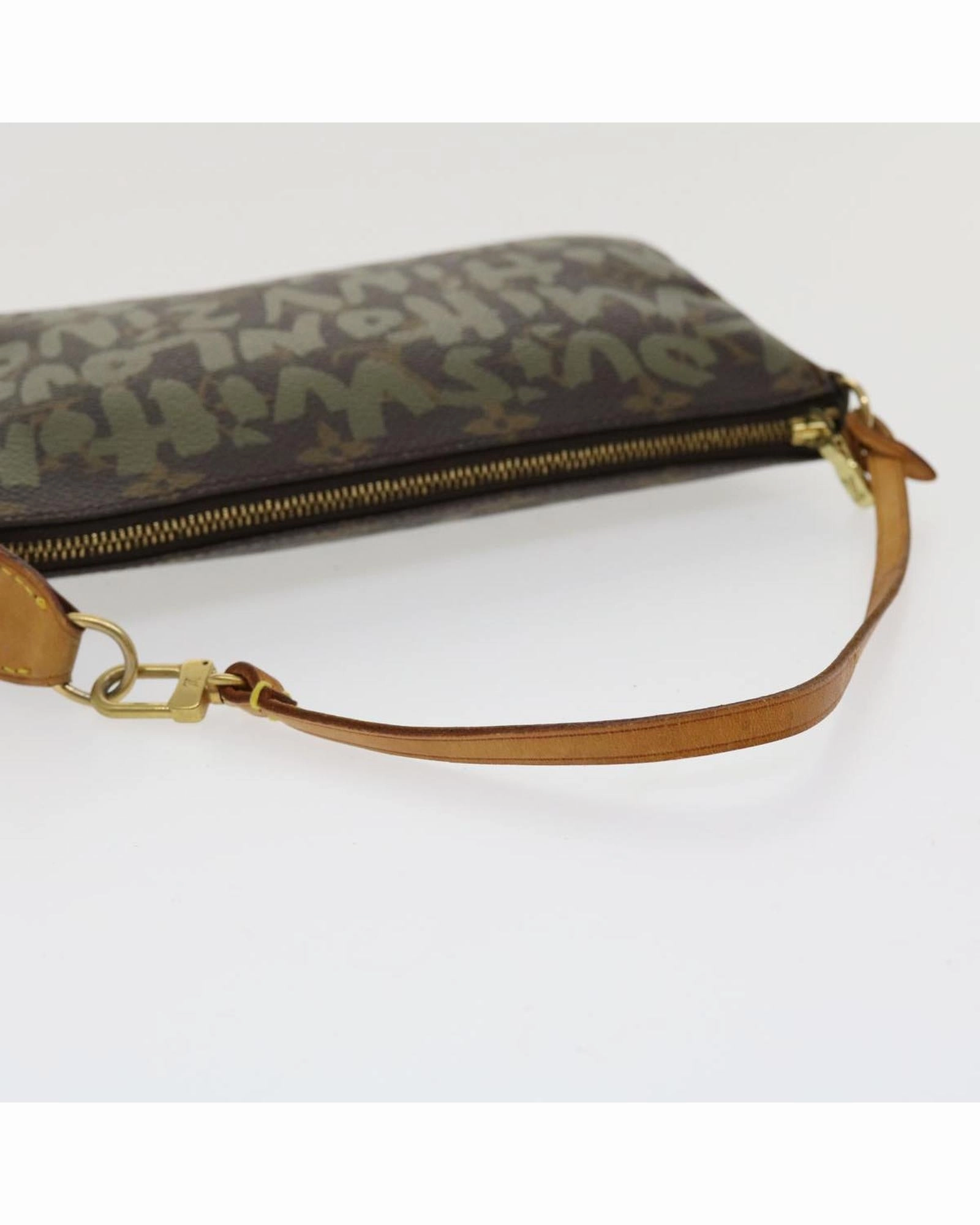 Pochette Graffiti Shoulder Bag