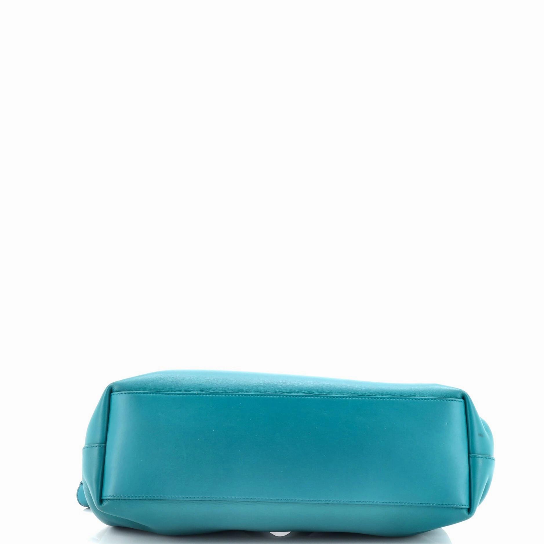 Point Shoulder Bag Leather Medium