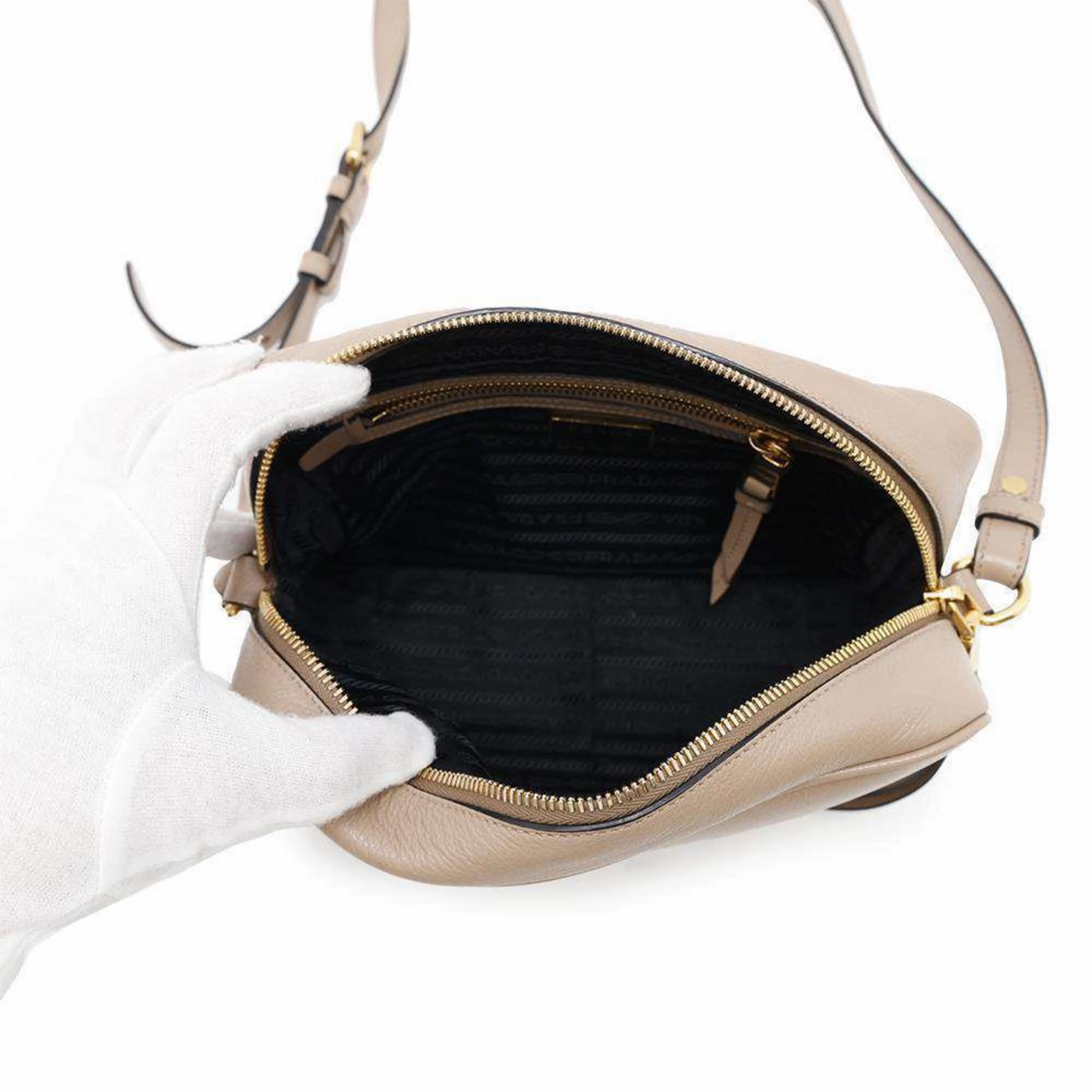 Prada Leather Shoulder Bag (Pre-Owned)