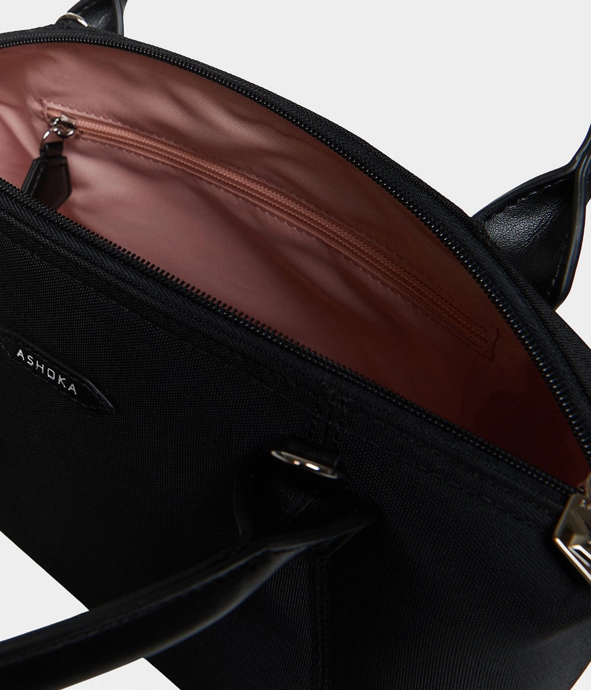 Pretty Apple Skin & Nylon Shoulder Bag | Black