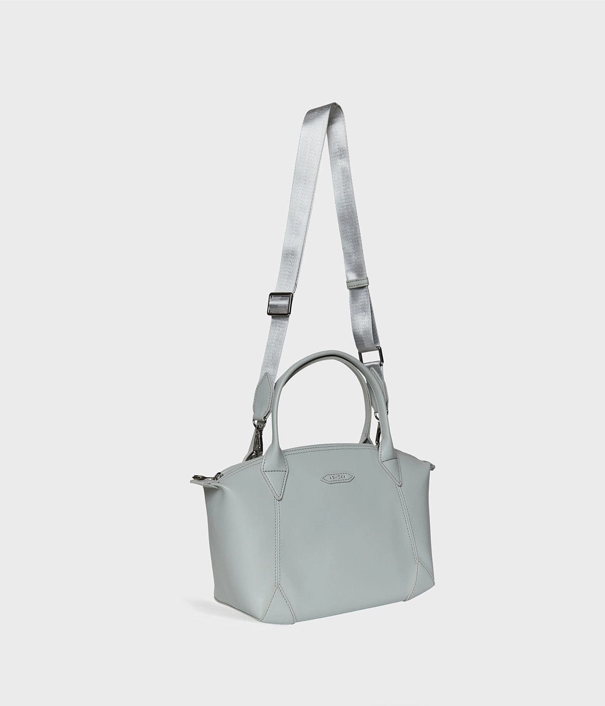 Pretty Apple Skin Vegan Leather Shoulder Bag | Pearl Grey