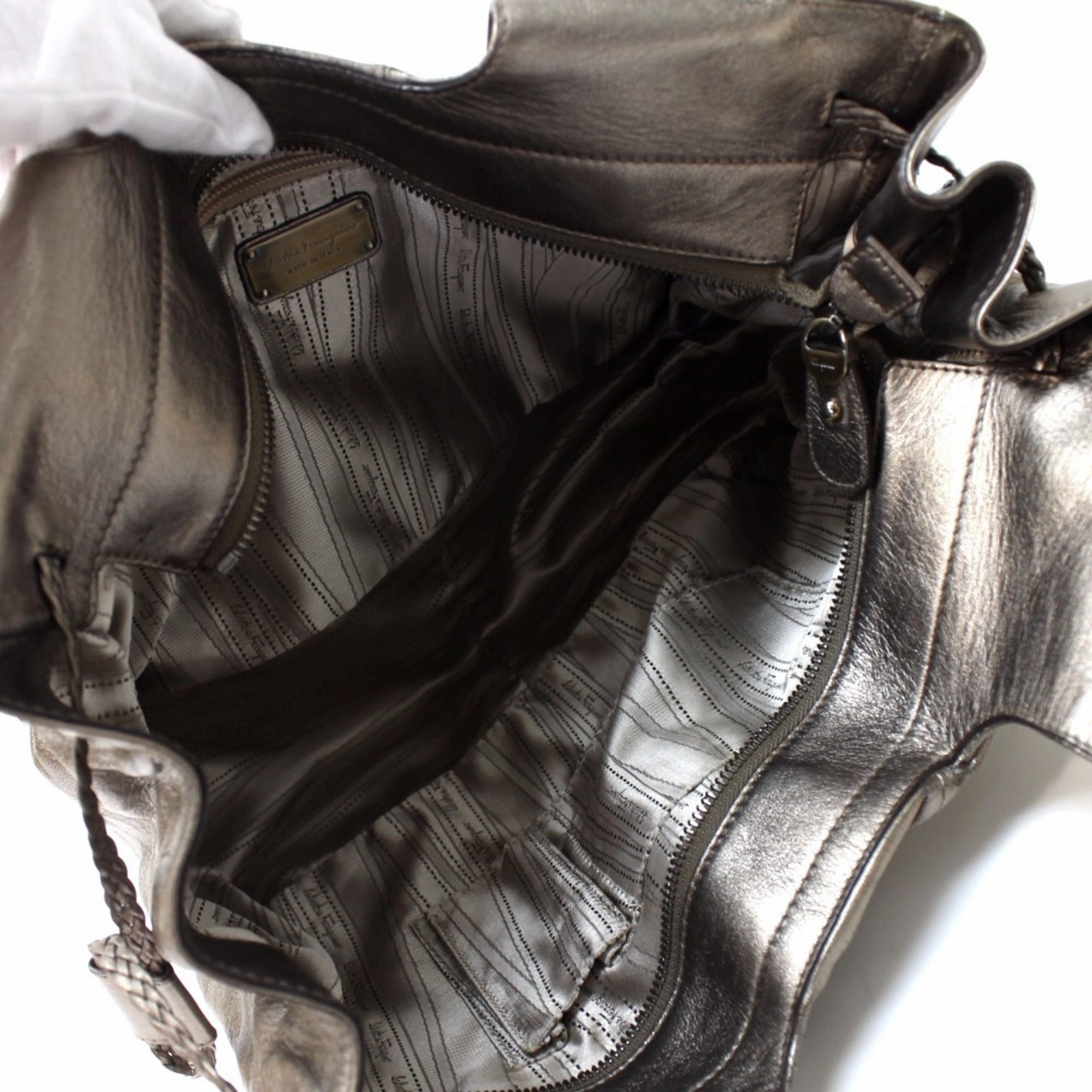 Salvatore Ferragamo Gancini   Leather Handbag Shoulder Bag Tote Bag (Pre-Owned)