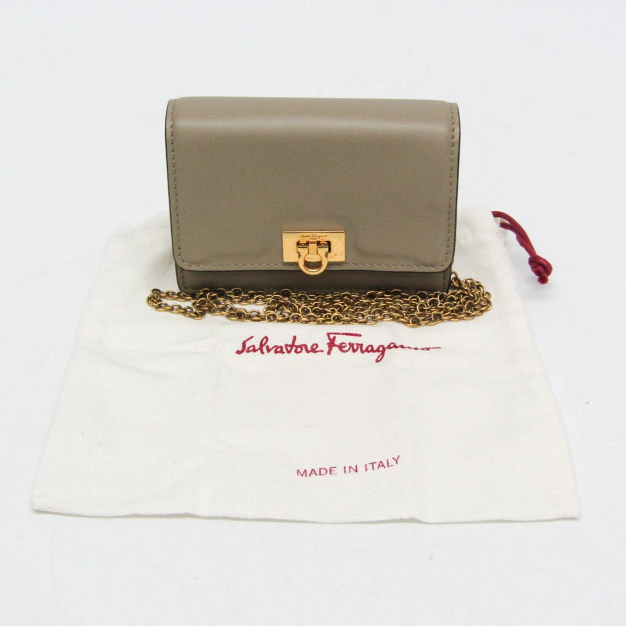 Salvatore Ferragamo Gancini  Leather Shoulder Bag (Pre-Owned)