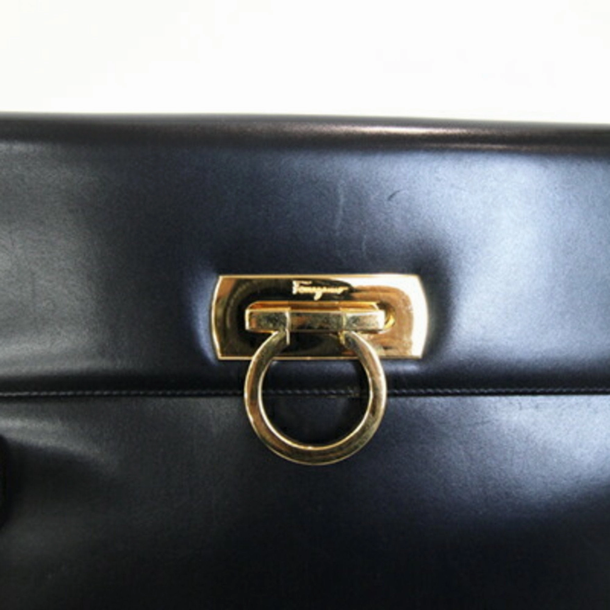 Salvatore Ferragamo Gancini Leather Shoulder Bag (Pre-Owned)