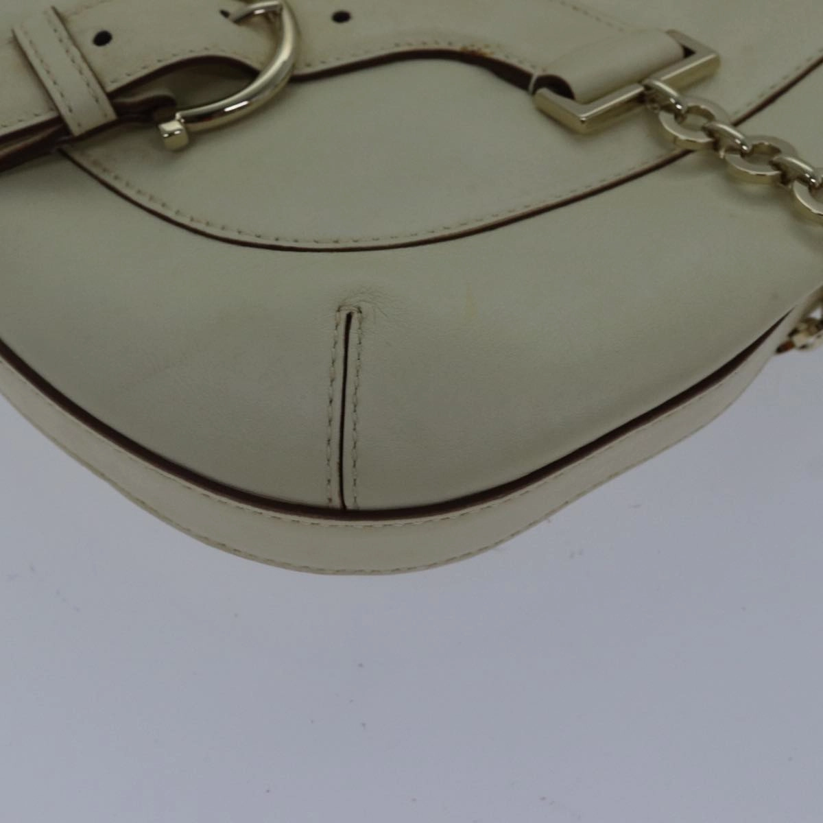 Salvatore Ferragamo Gancini  Leather Shoulder Bag (Pre-Owned)