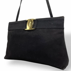 Salvatore Ferragamo Leather Leather Shoulder Bag (Pre-Owned)