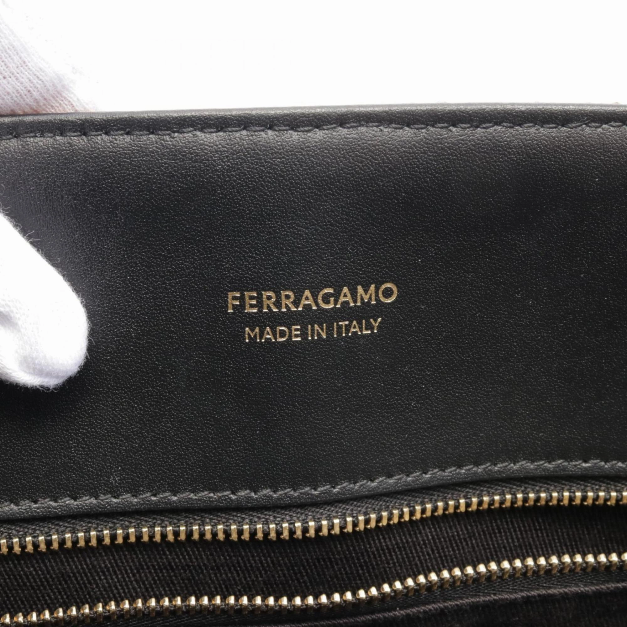 Salvatore Ferragamo  Leather Raffia Tote Bag (Pre-Owned)