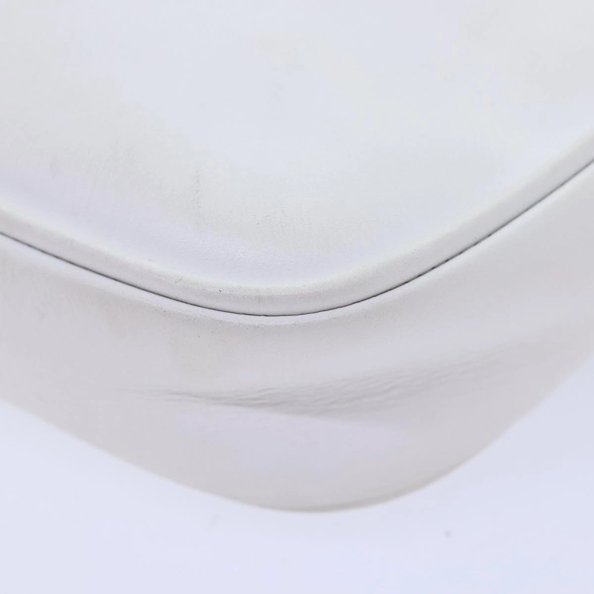 Salvatore Ferragamo  Leather Shoulder Bag (Pre-Owned)