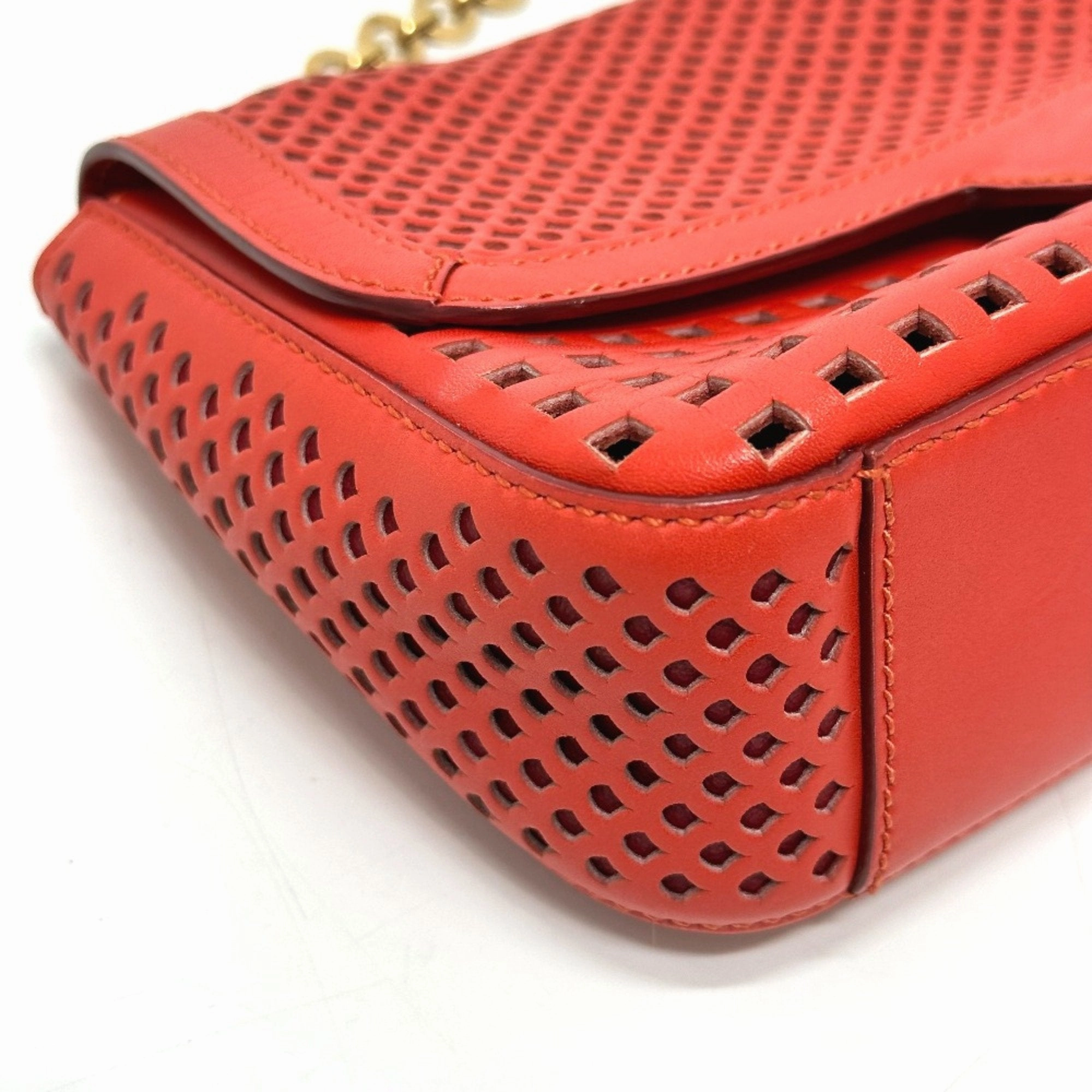 Salvatore Ferragamo  Leather Shoulder Bag (Pre-Owned)