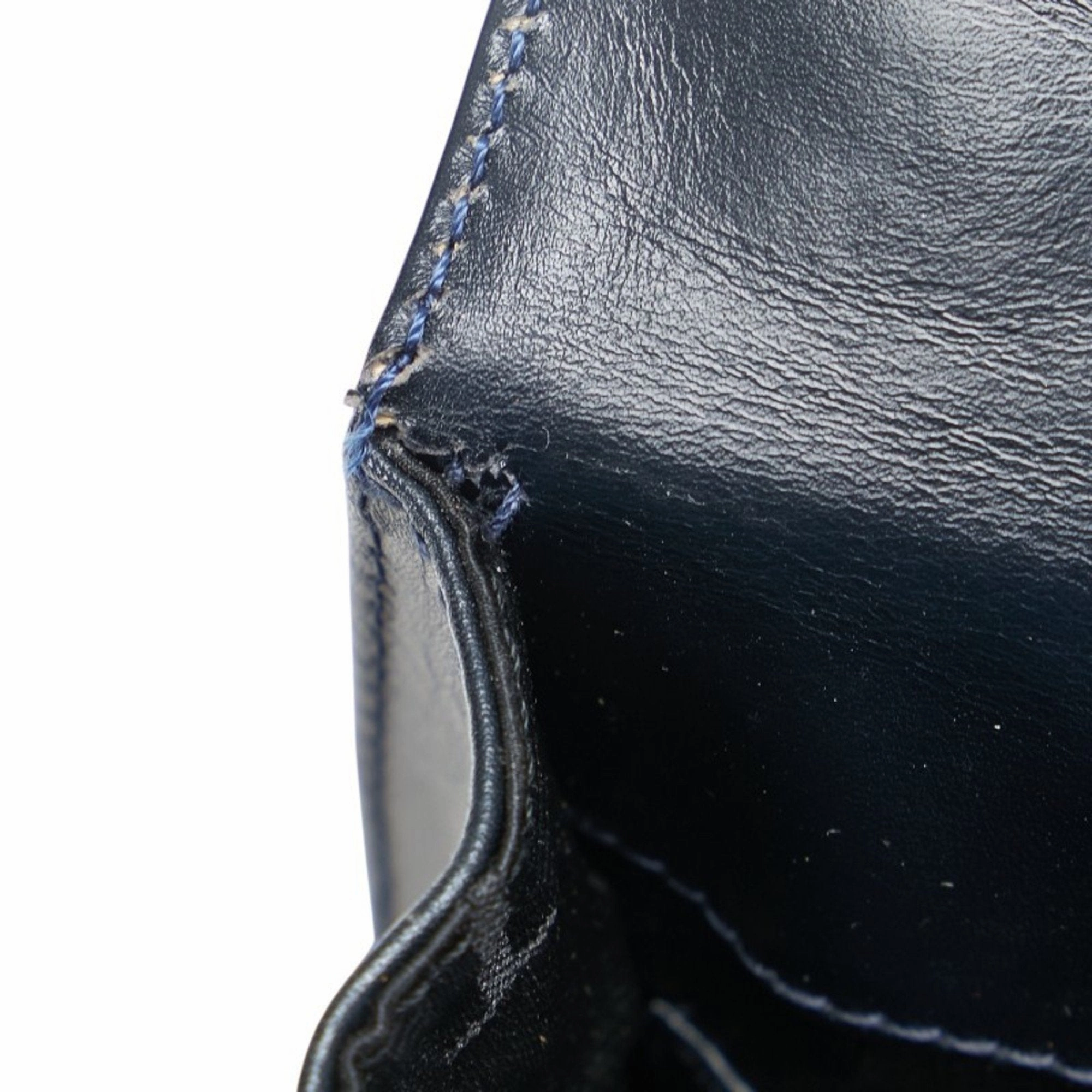 Salvatore Ferragamo  Leather Shoulder Bag (Pre-Owned)