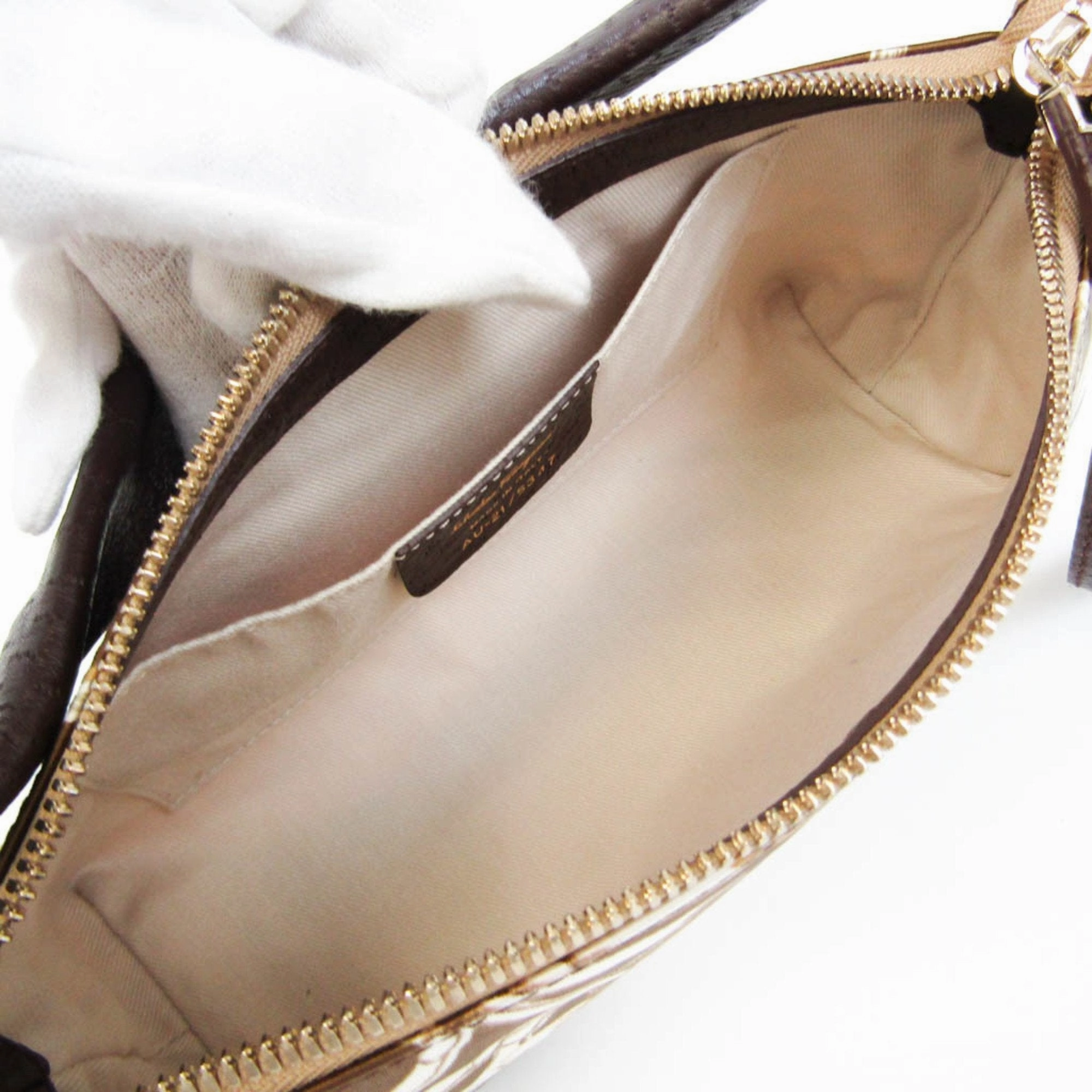 Salvatore Ferragamo  Synthetic Shoulder Bag (Pre-Owned)