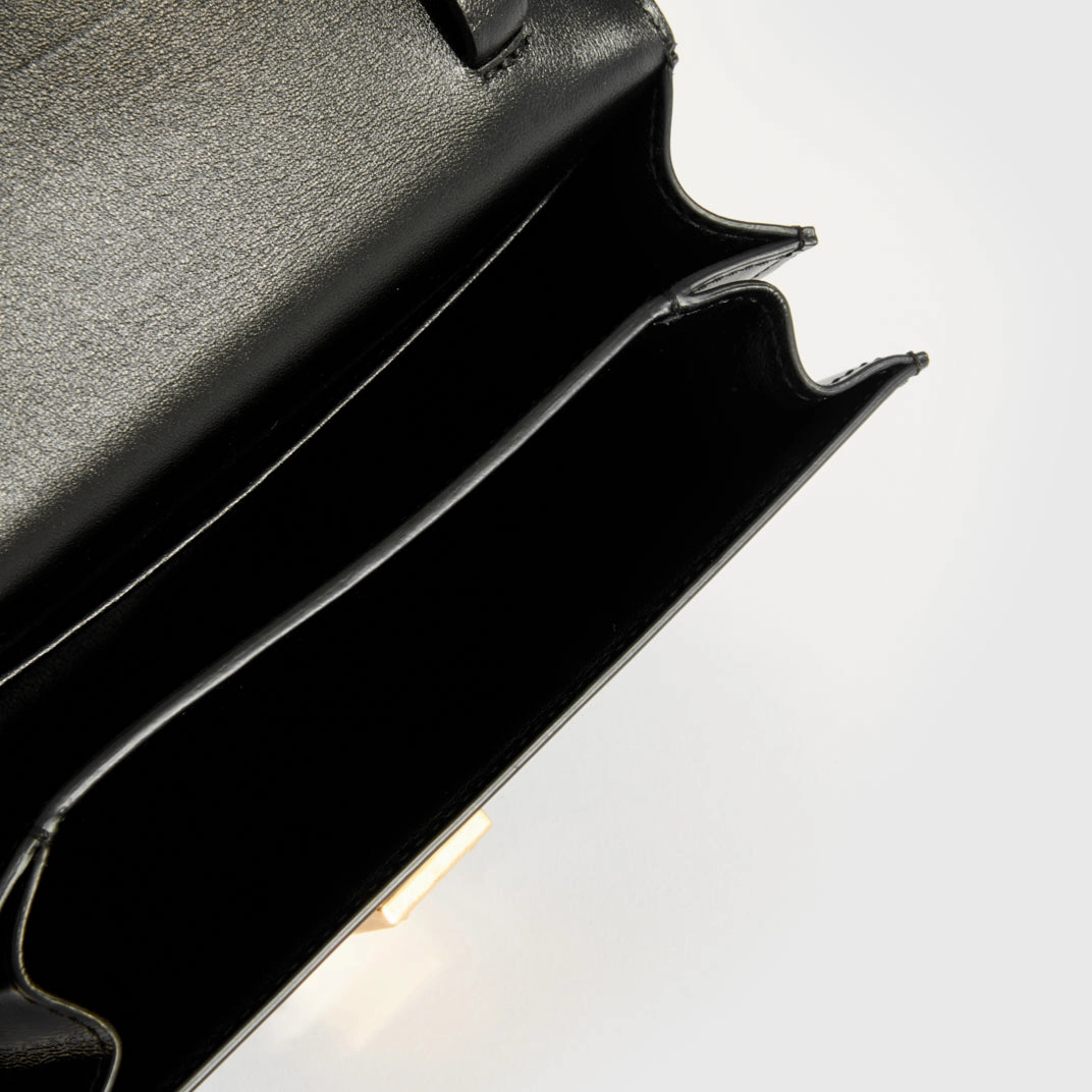 Small Classic Box Shoulder Bag in Black