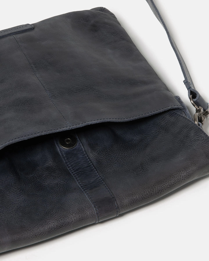 STITCH & HIDE WASHED LEATHER BERLIN REPORTER/SHOULDER BAG INDIGO BLUE - FREE WALLET POUCH