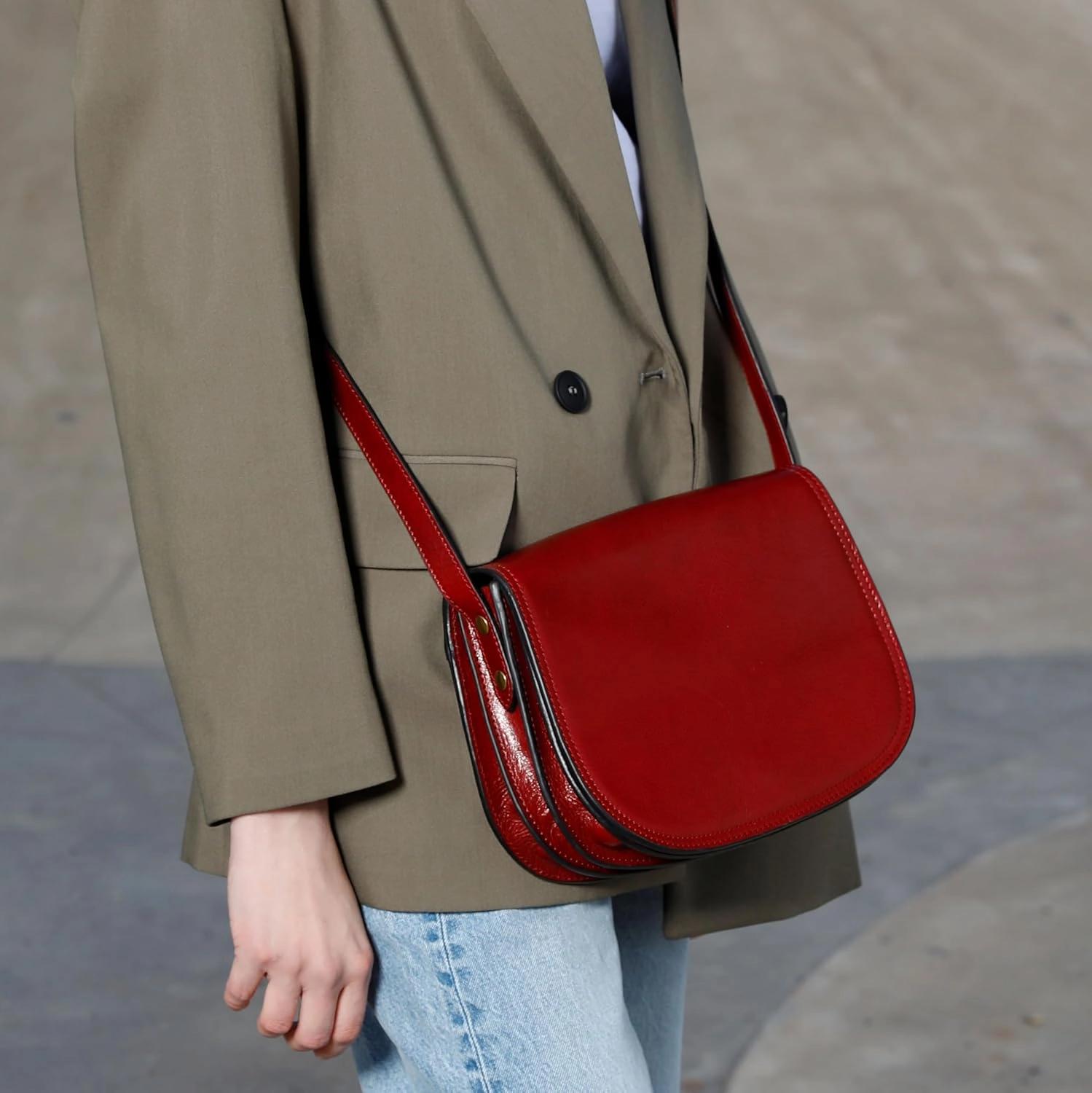 Time Resistance Leather Cross Body Bag for Women Shoulder Bag Messenger Purse Gift Box Included