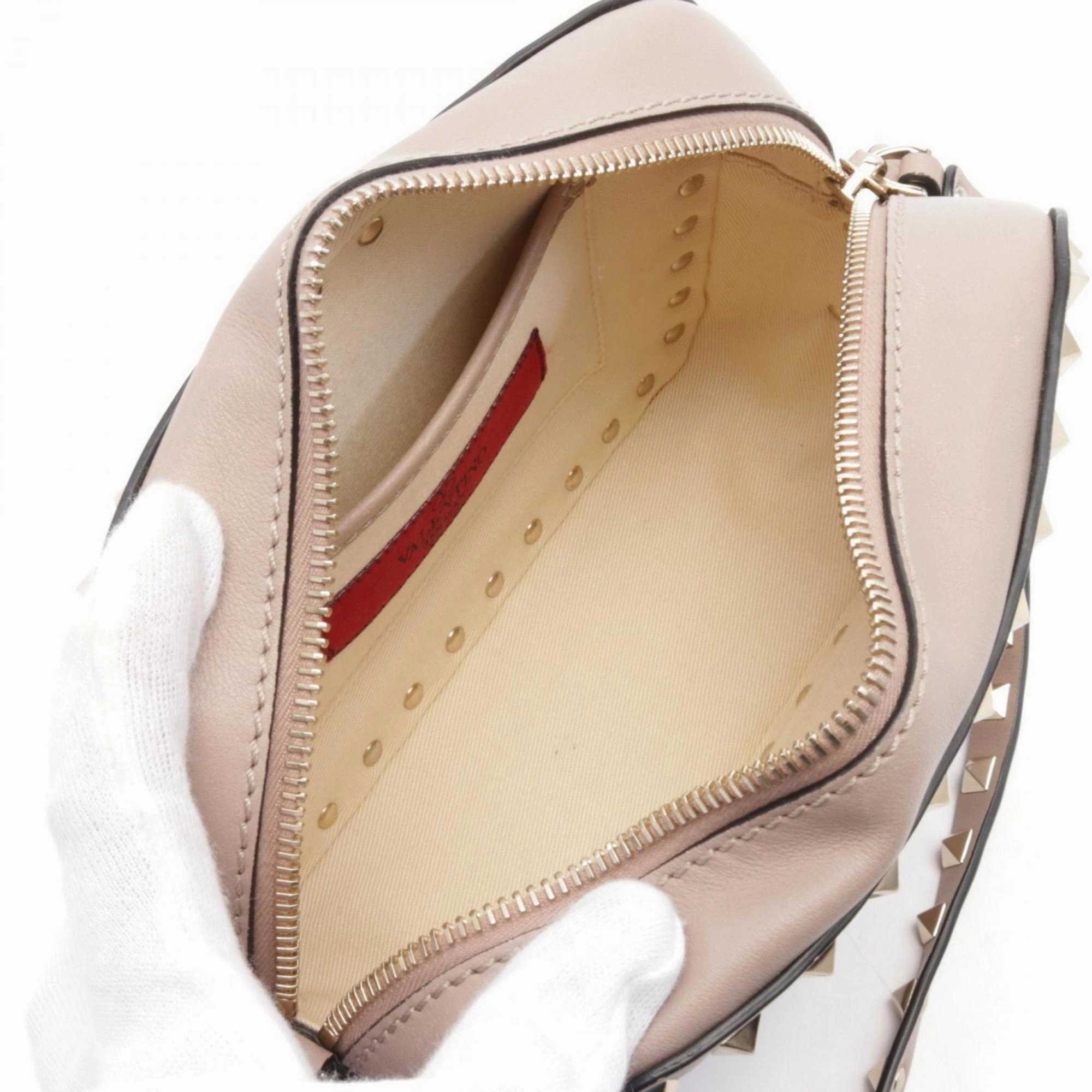 Valentino Leather Shoulder Bag (Pre-Owned)