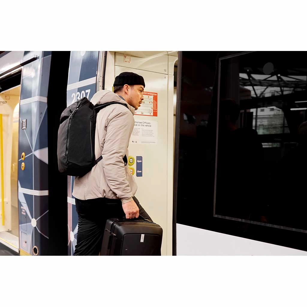 Venture Travel Pack 26L