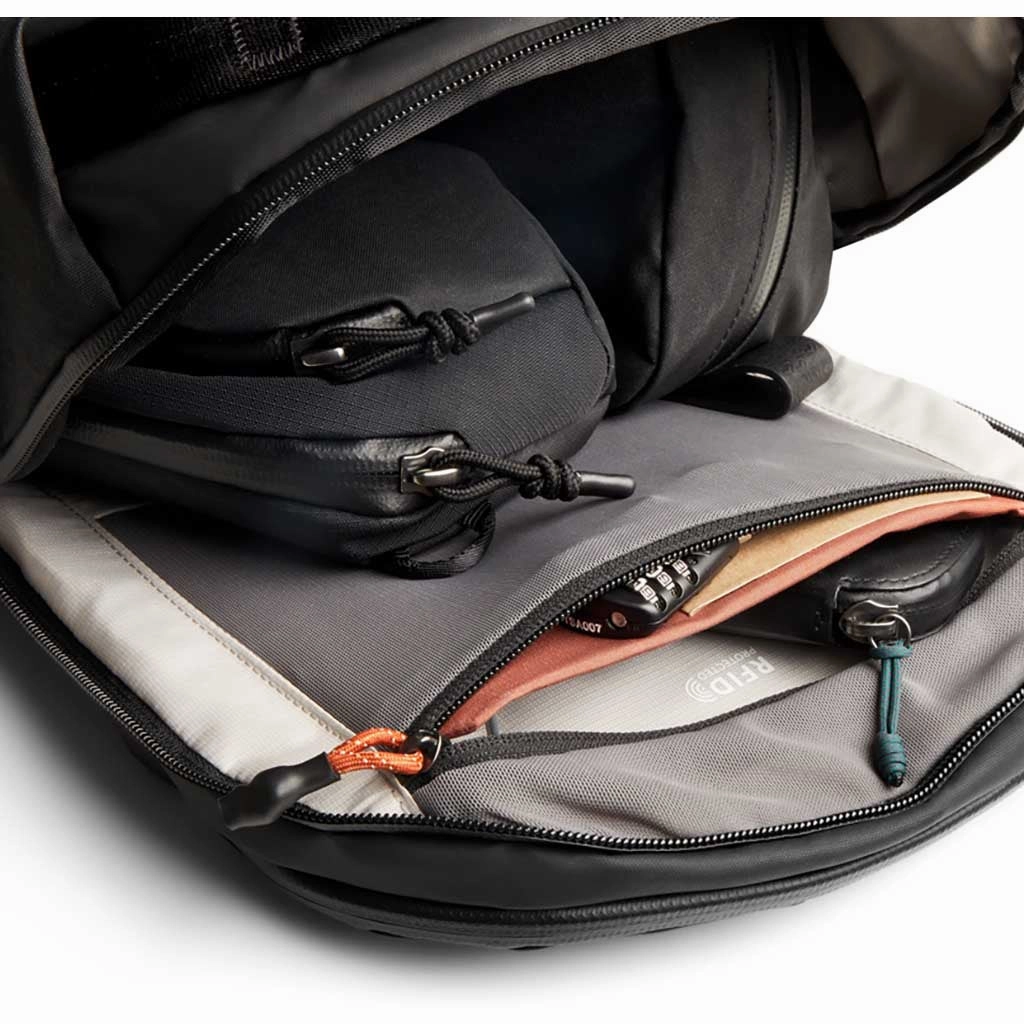 Venture Travel Pack 26L