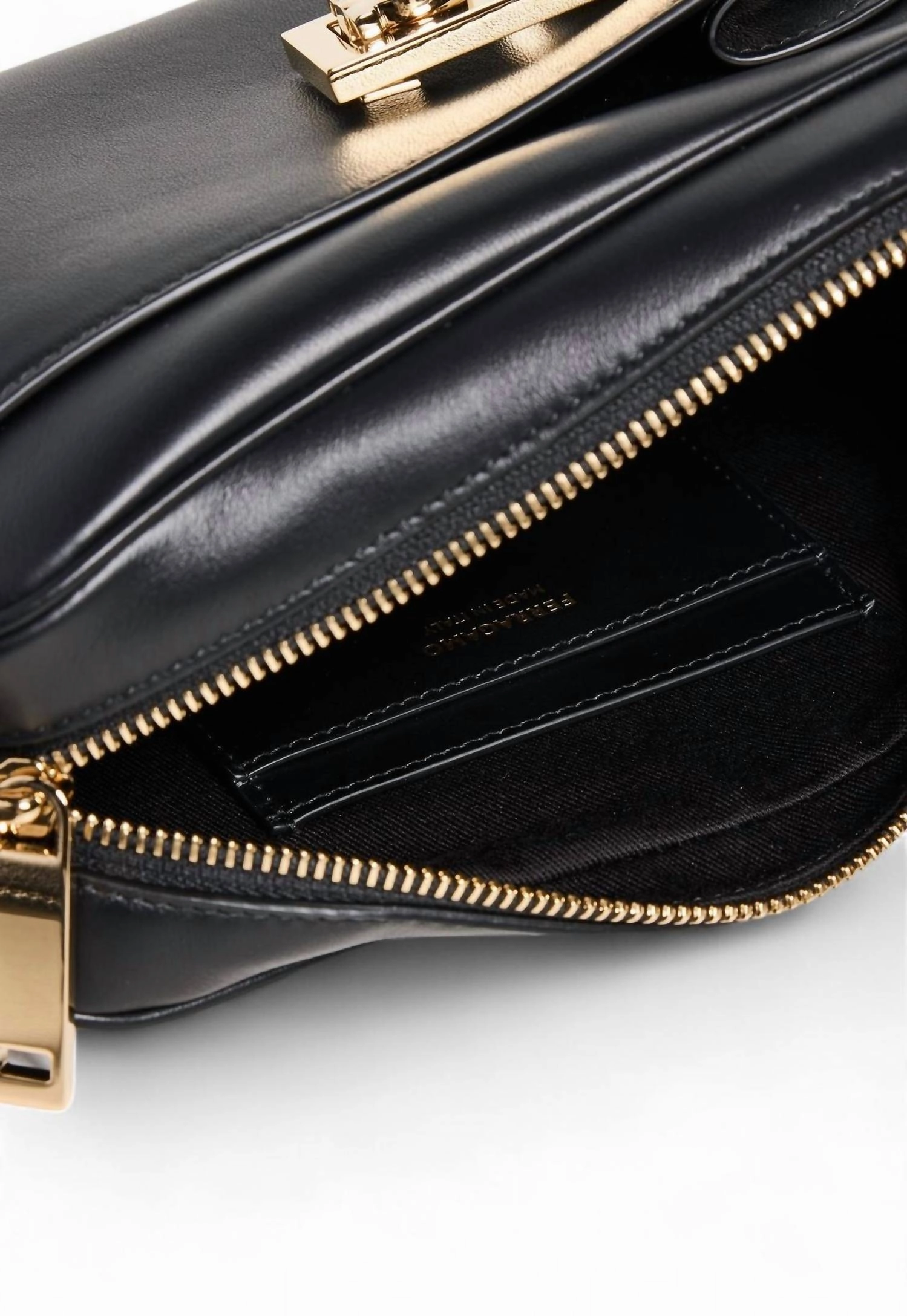 Vit. Marte Lux Crossbody Bag In Black