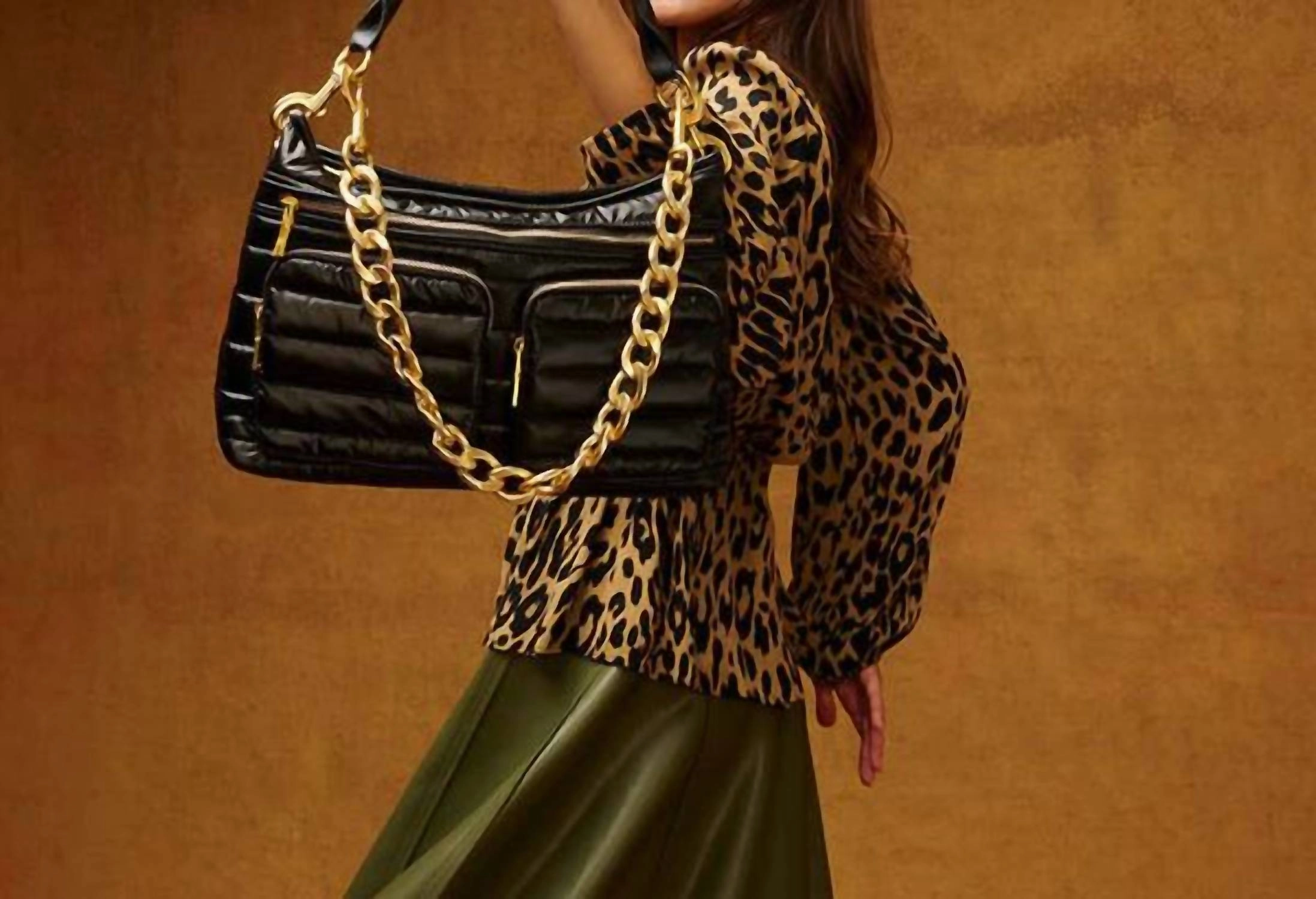Women's Downtown Diva Bag In Pearl Black