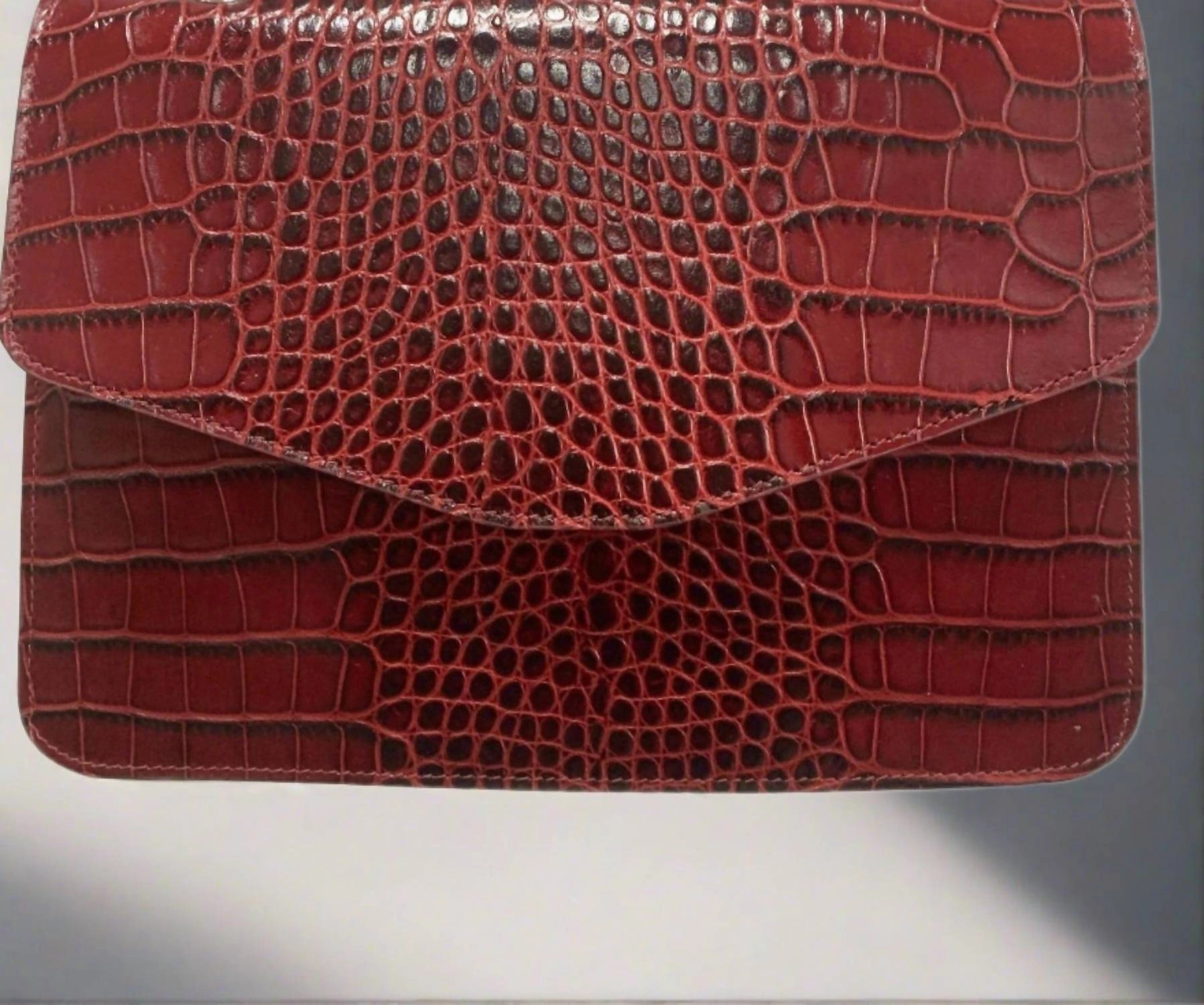Women's Terra Handbag In Bordeaux