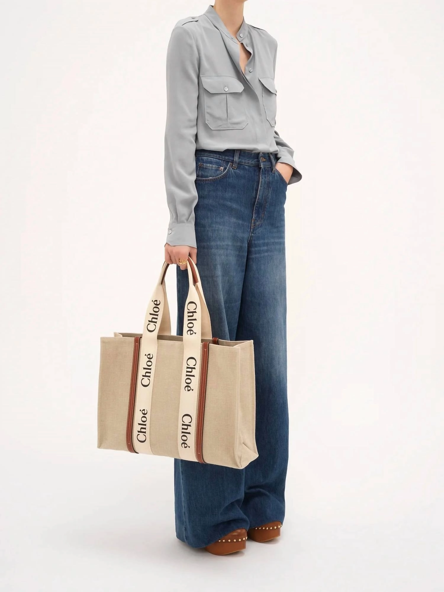 Women's Woody Tote Bag In White & Brown