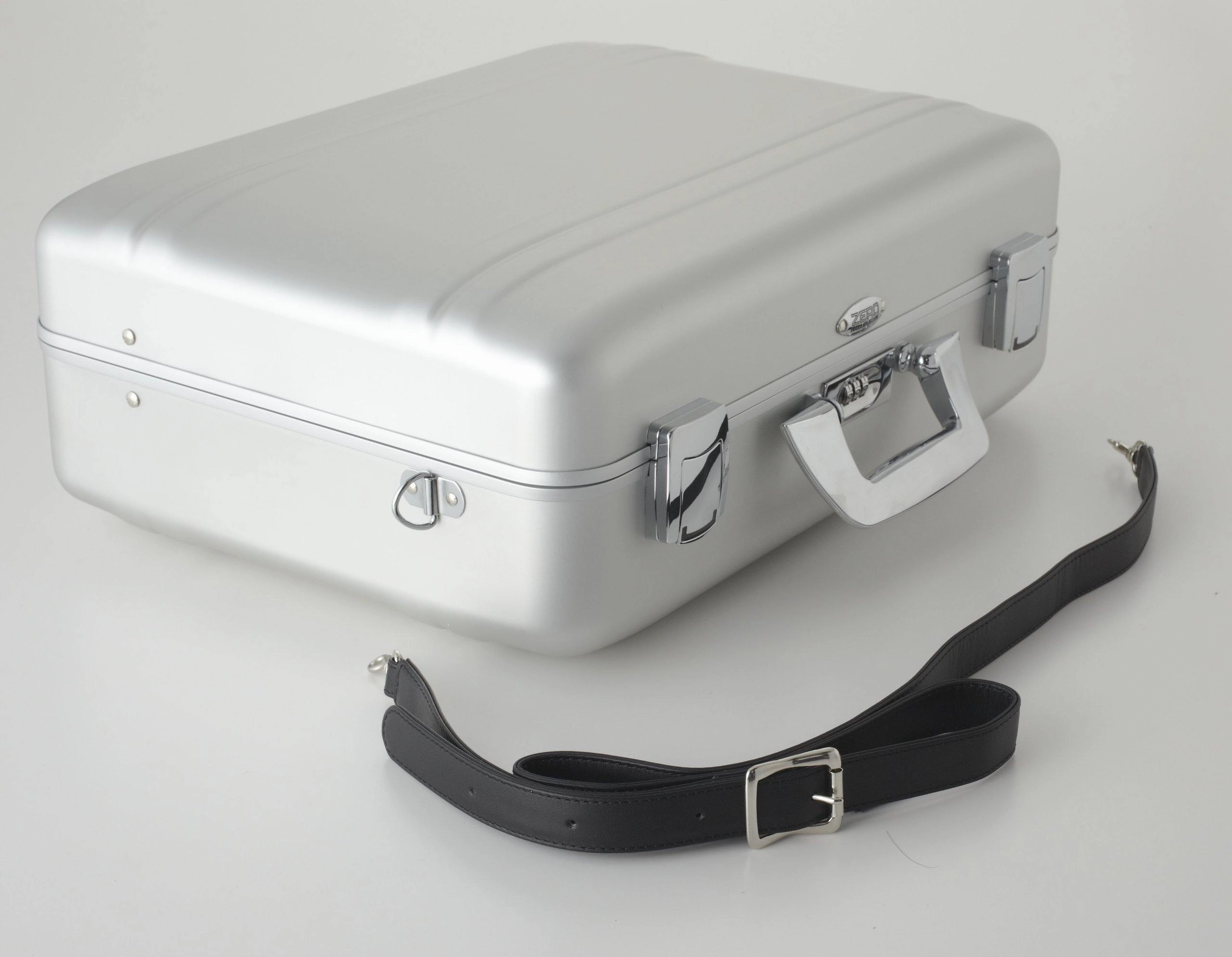 ZERO Halliburton Medium Aluminum Camera Case